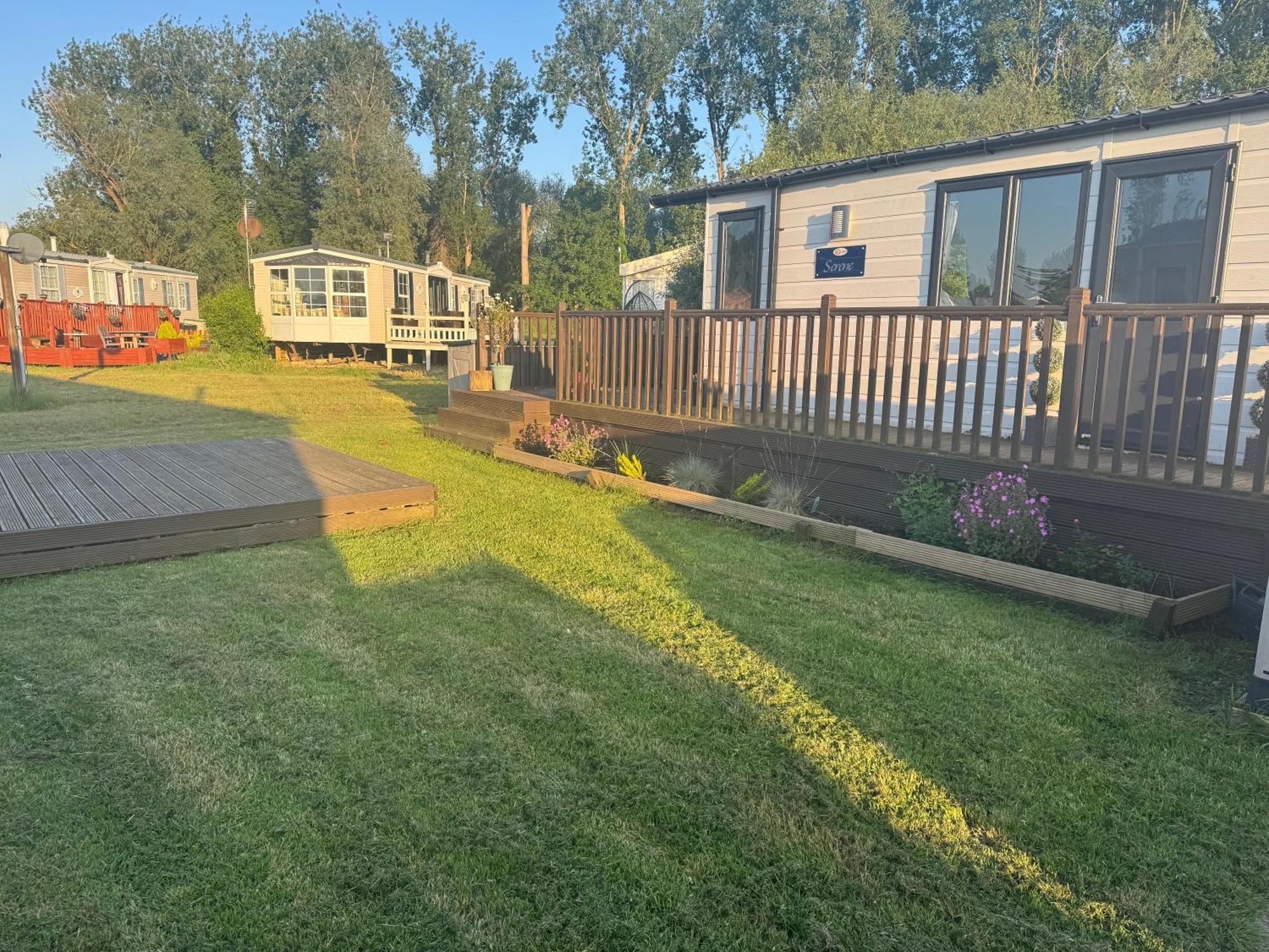 נורת'המפטון Beautiful 2 Bedroom Caravan On Billing Aquadrome מראה חיצוני תמונה